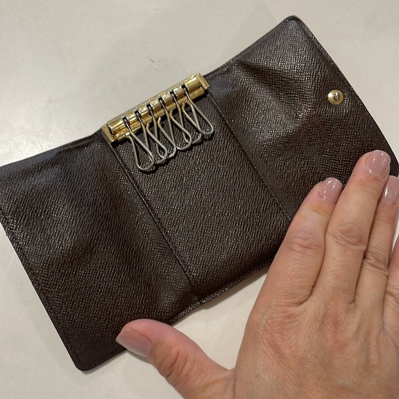 Louis Vuitton Damier Ebene 6 keys holder - Picture 7 of 10